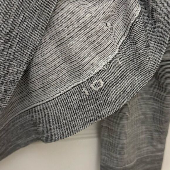lululemon athletica Gray Long Sleeve Tee - Picture 4 of 5